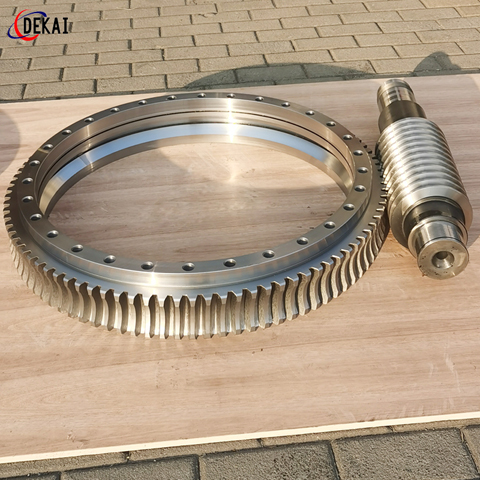 第四軸回轉(zhuǎn)雙導(dǎo)程蝸桿蝸輪副